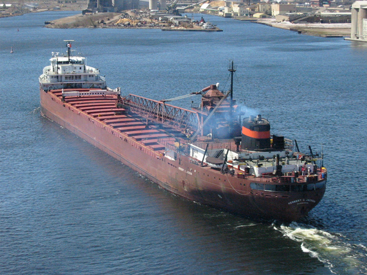 Jackson entering Duluth harbor