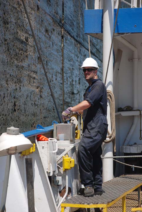 Ship's officer at winch control
