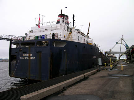 Algosoo loading coal