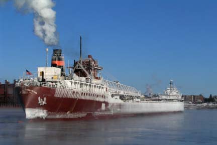 Lee A. Tregurtha arriving at Two Harbors