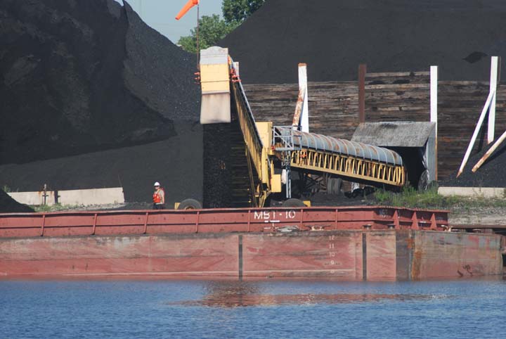 loading coal at Milwaukee