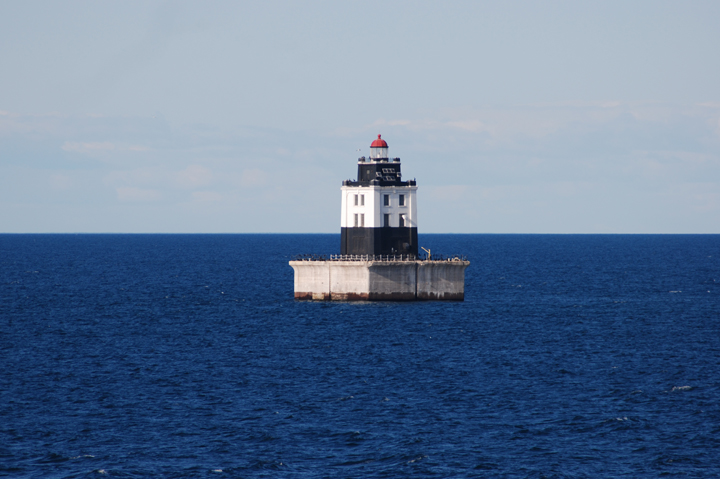 Poe Reef Lighthouse 